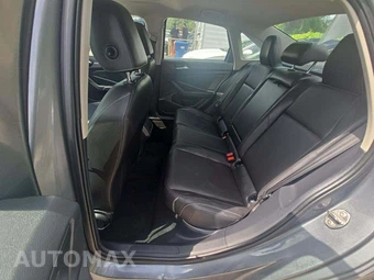 2019 Volkswagen Jetta SE - miniatura 13