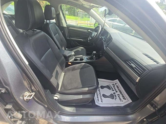 2019 Volkswagen Jetta SE - miniatura 18