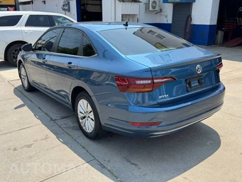 2019 Volkswagen Jetta SE - miniatura 3