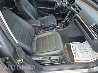2019 Volkswagen Passat SE R-Line - miniatura 18