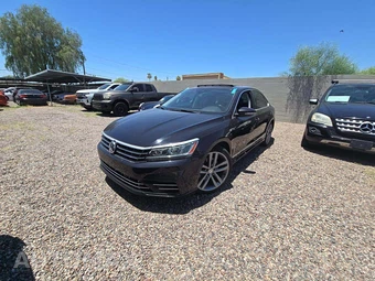 2019 Volkswagen Passat SE R-Line