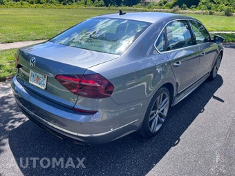2019 Volkswagen Passat SE R-Line - miniatura 10
