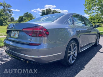 2019 Volkswagen Passat SE R-Line - miniatura 11