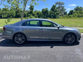 2019 Volkswagen Passat SE R-Line - miniatura 13