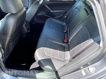 2019 Volkswagen Passat SE R-Line - miniatura 24