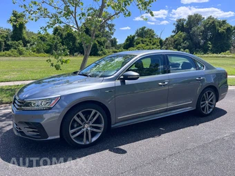 2019 Volkswagen Passat SE R-Line - miniatura 3