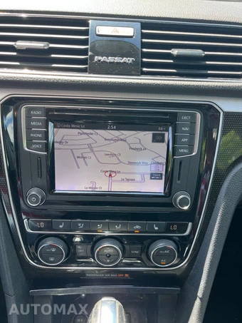 2019 Volkswagen Passat SE R-Line - miniatura 31