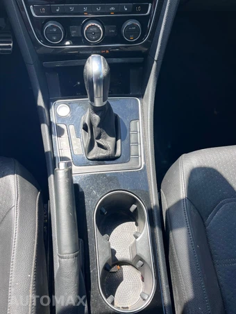 2019 Volkswagen Passat SE R-Line - miniatura 32