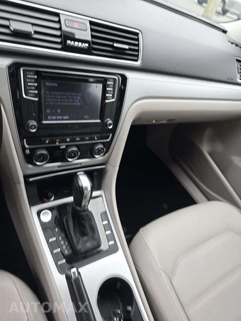 2019 Volkswagen Passat Wolfsburg – miniatura 10