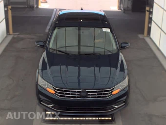 2019 Volkswagen Passat Wolfsburg – miniatura 2