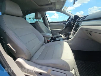 2019 Volkswagen Passat Wolfsburg – miniatura 8