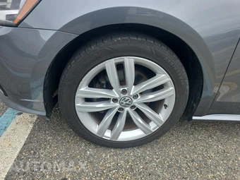 2019 Volkswagen Passat Wolfsburg – miniatura 8