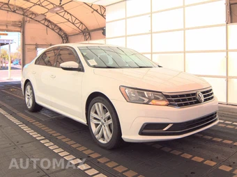 2019 Volkswagen Passat Wolfsburg – miniatura 3