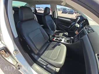 2019 Volkswagen Passat Wolfsburg – miniatura 8