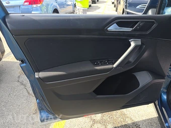 2019 Volkswagen Tiguan S – miniatura 9