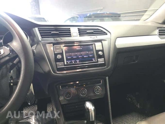 2019 Volkswagen Tiguan S – miniatura 10