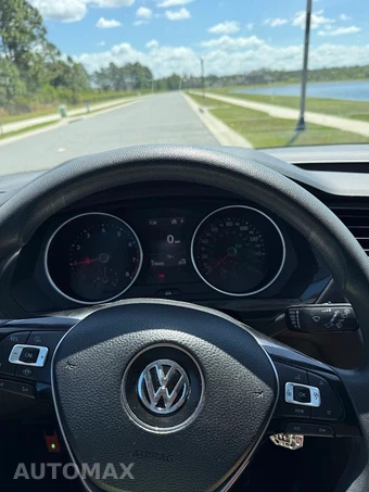 2019 Volkswagen Tiguan S - miniatura 2