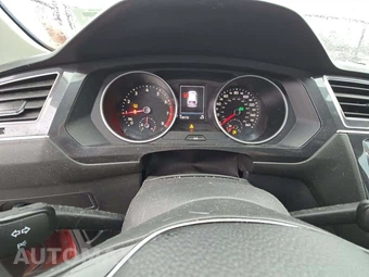 2019 Volkswagen Tiguan SE - miniatura 9