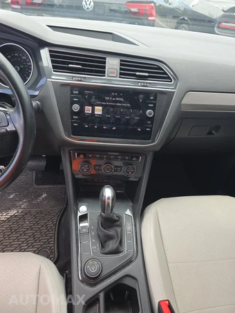 2019 Volkswagen Tiguan SE - miniatura 11