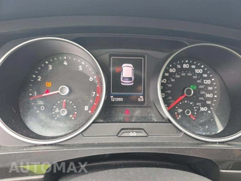 2019 Volkswagen Tiguan SE – miniatura 9