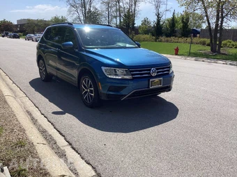 2019 Volkswagen Tiguan SE - miniatura 3
