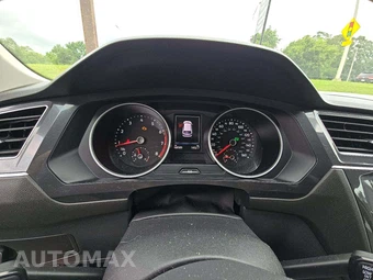 2019 Volkswagen Tiguan SE - miniatura 9