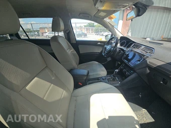 2019 Volkswagen Tiguan SE - miniatura 8