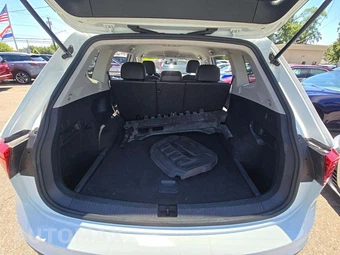 2019 Volkswagen Tiguan SE - miniatura 14