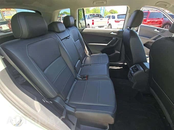 2019 Volkswagen Tiguan SE - miniatura 16