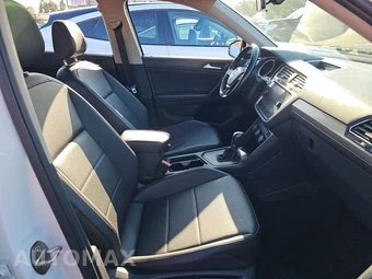 2019 Volkswagen Tiguan SE – miniatura 8