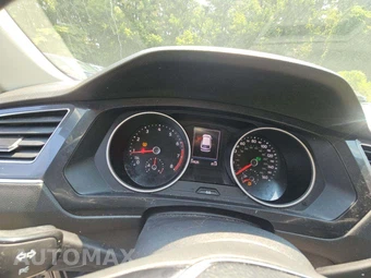 2019 Volkswagen Tiguan SE - miniatura 9