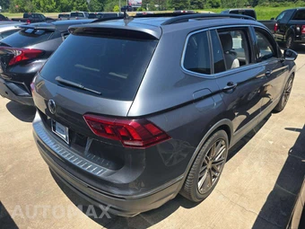 2019 Volkswagen Tiguan SE – miniatura 3