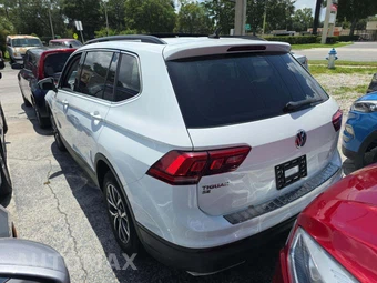 2019 Volkswagen Tiguan SE – miniatura 2