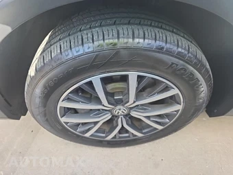 2019 Volkswagen Tiguan SE - miniatura 8
