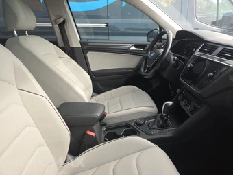 2019 Volkswagen Tiguan SEL Premium - miniatura 8