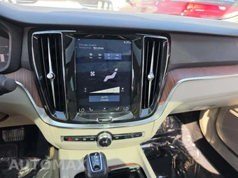 2019 Volvo S60 T5 Momentum – miniatura 10