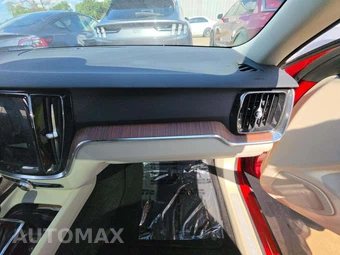 2019 Volvo S60 T5 Momentum – miniatura 19