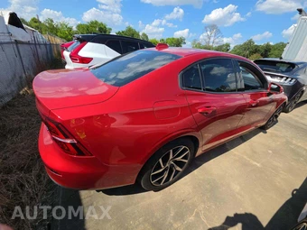 2019 Volvo S60 T5 Momentum – miniatura 4