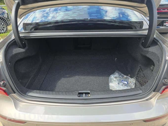 2019 Volvo S60 T5 Momentum – miniatura 14