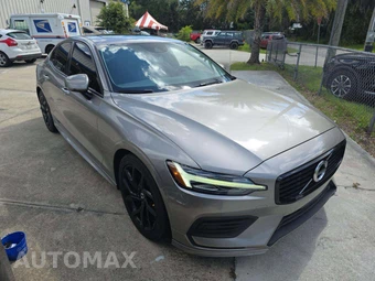 2019 Volvo S60 T5 Momentum – miniatura 4