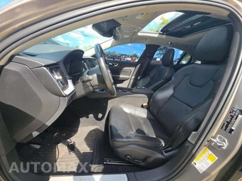 2019 Volvo S60 T5 Momentum – miniatura 6
