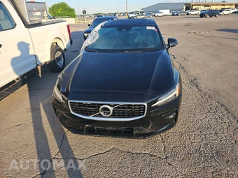 2019 Volvo S60 T5 R-Design – miniatura 2