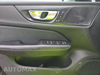 2019 Volvo S60 T5 R-Design – miniatura 9
