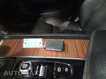 2019 Volvo S60 T6 Inscription - miniatura 8