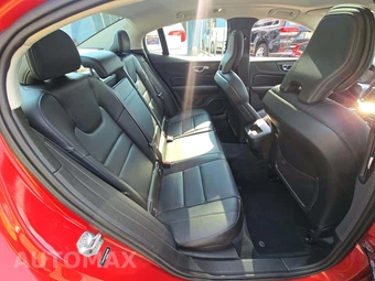 2019 Volvo S60 T6 Momentum - miniatura 16