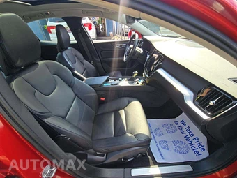 2019 Volvo S60 T6 Momentum - miniatura 18