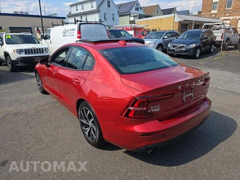 2019 Volvo S60 T6 Momentum - miniatura 2