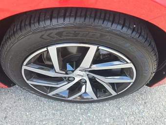 2019 Volvo S60 T6 Momentum - miniatura 23