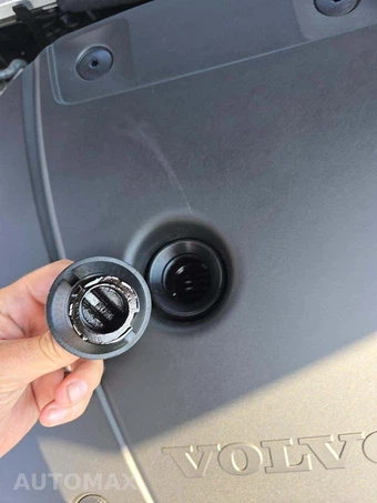 2019 Volvo S60 T6 Momentum - miniatura 26