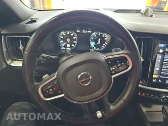2019 Volvo S60 T6 R-Design – miniatura 10